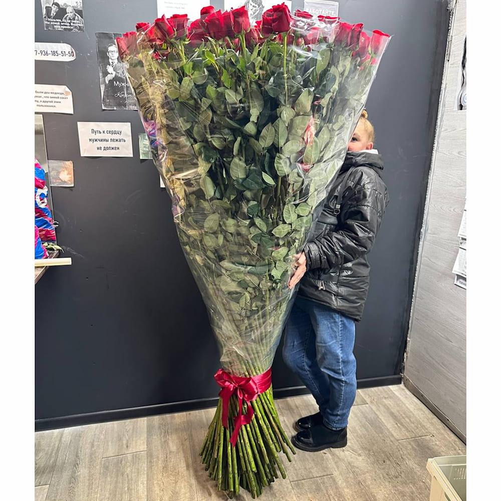 Купить букет из 101 розы 200 см (2 метра) в Москве ракурс 3