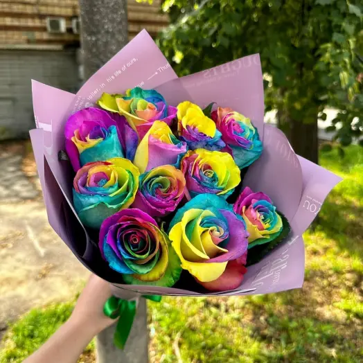 Букет из 11 радужных роз