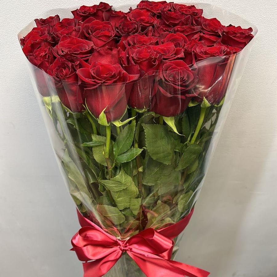 Купить букет из 25 гигантских роз (130 см) в Москве ракурс 3