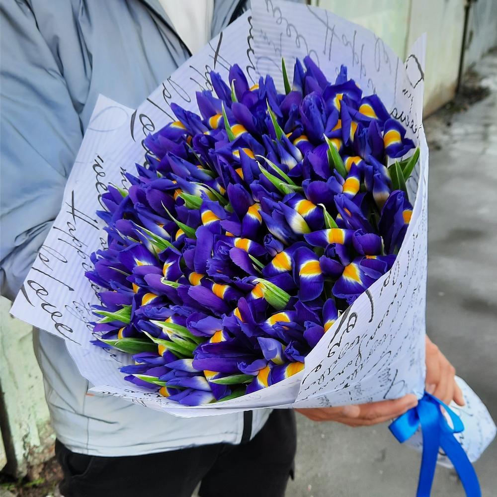 Букет из 49 ирисов ракурс 2