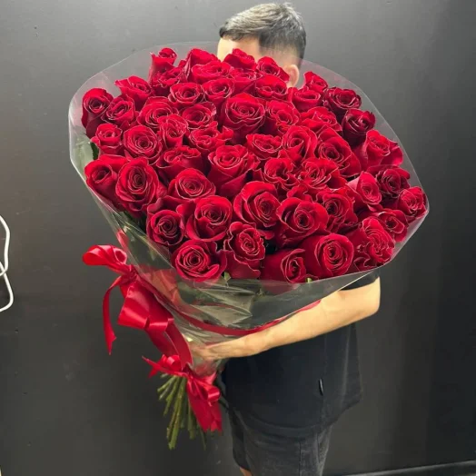 Купить Букет из 51 длинной розы высотой 170 см