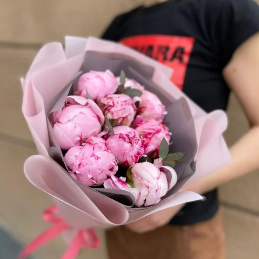 Купить Букет из 9 розовых пионов